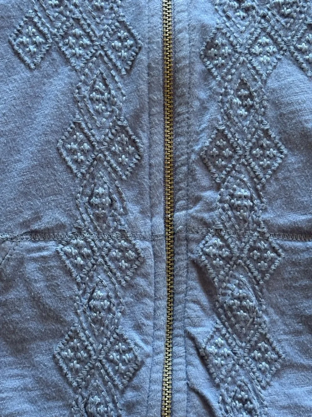 Pretty Eddie Bauer Periwinkle Blue Hoodie with embroidered detailing. - Picture 3 of 5